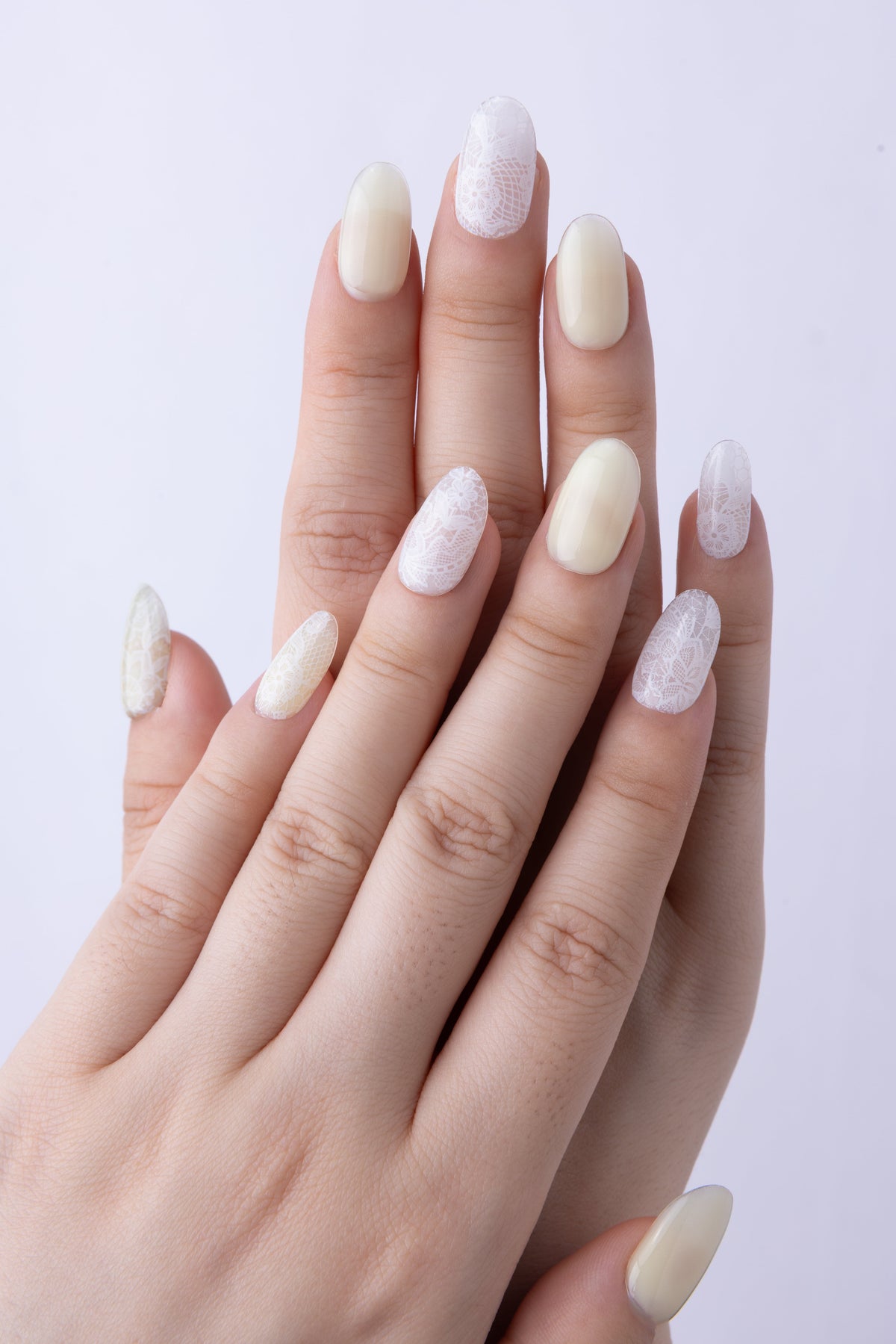 Lace Fav — Press-On Nails