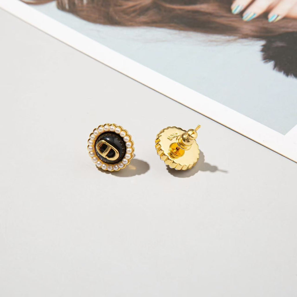 Letter Motif Earrings Black Gold Tone