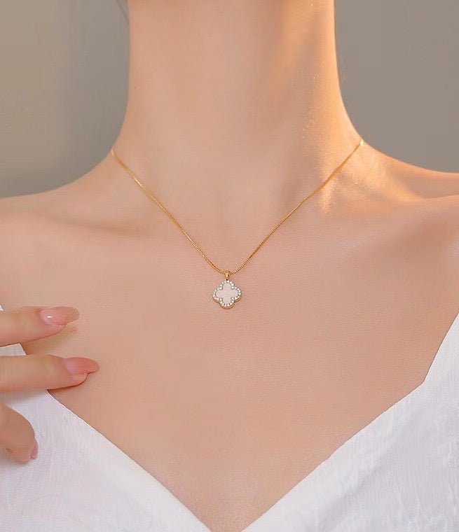 Clover Necklace Gold Tone With Crystal Trim Double Sided Four Leaf Clover Flower