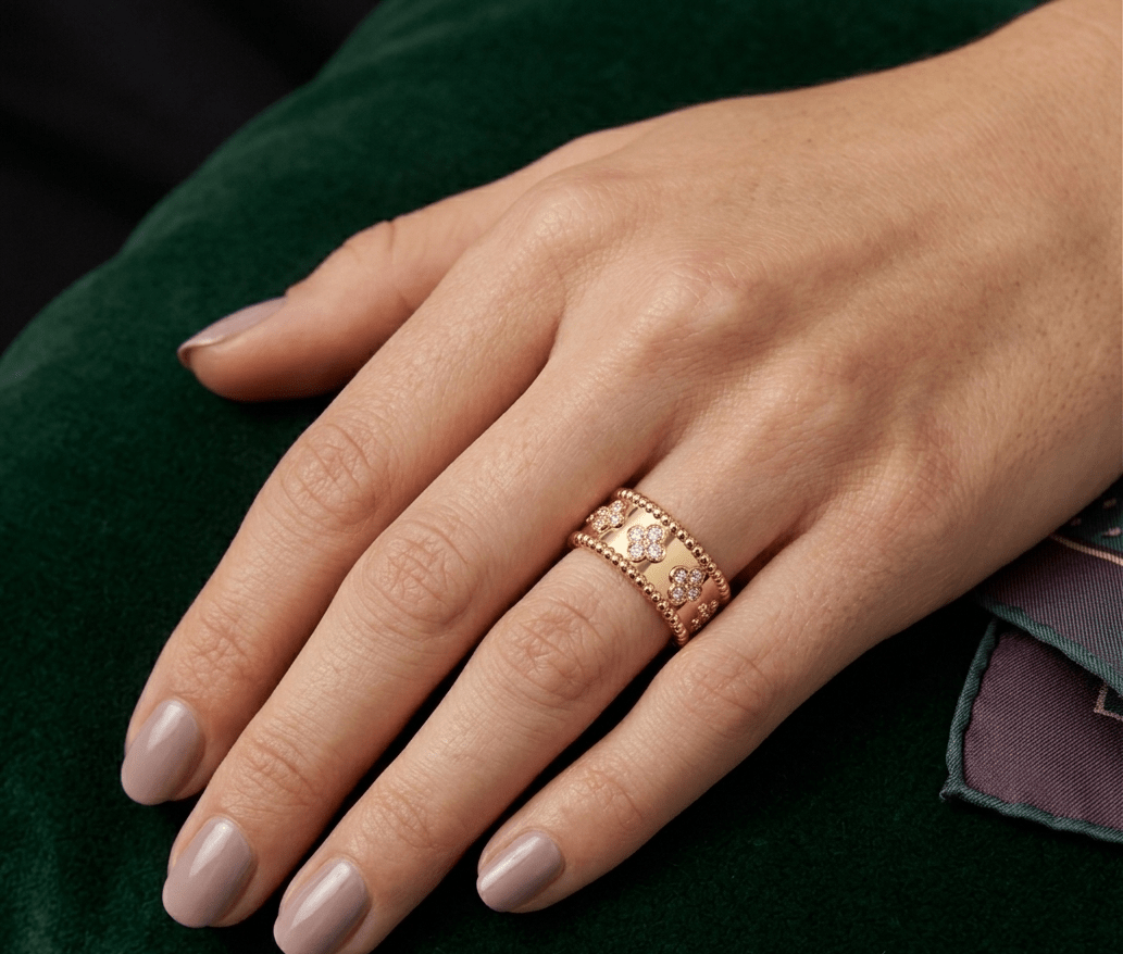 Clover Ring With Crystal Gold Tone