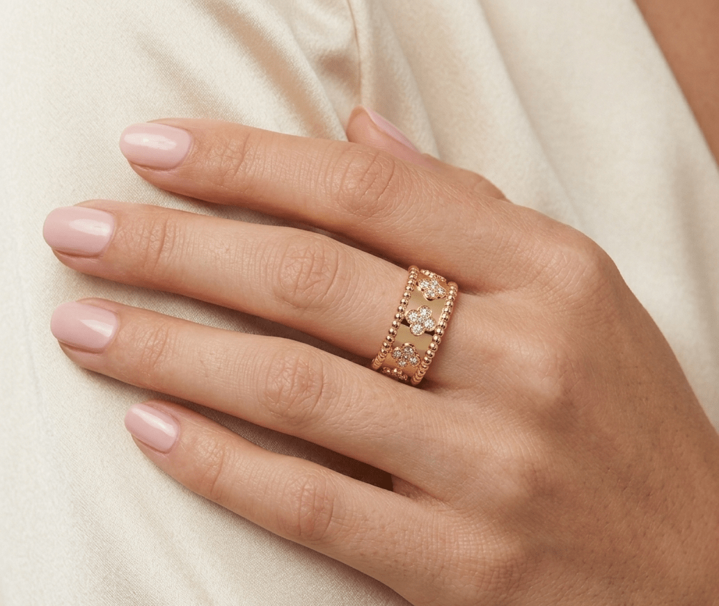 Clover Ring With Crystal Gold Tone